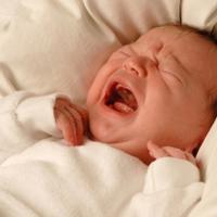Tips Merawat Kulit Bayi yang Mengelupas (Ganti Kulit)
