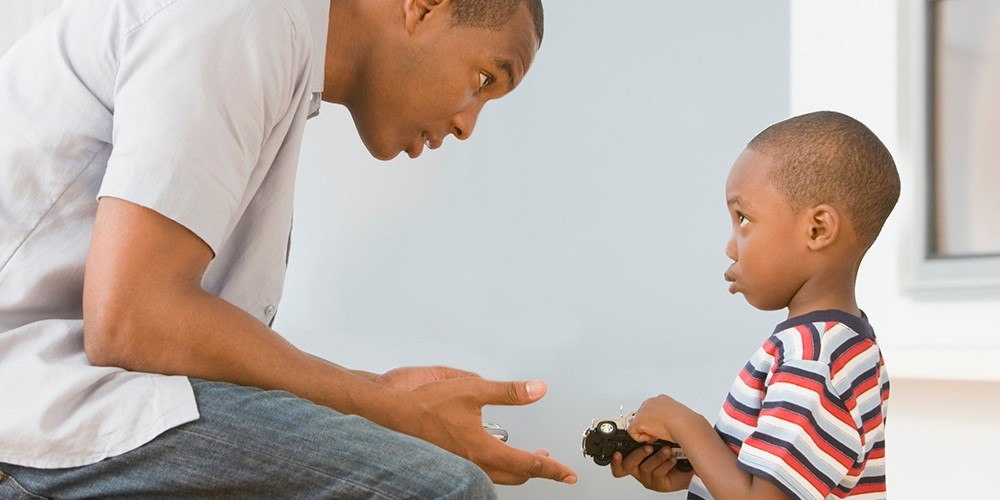 Bagaimana Cara Menjadi Sosok Dads yang Disiplin dan Adil?