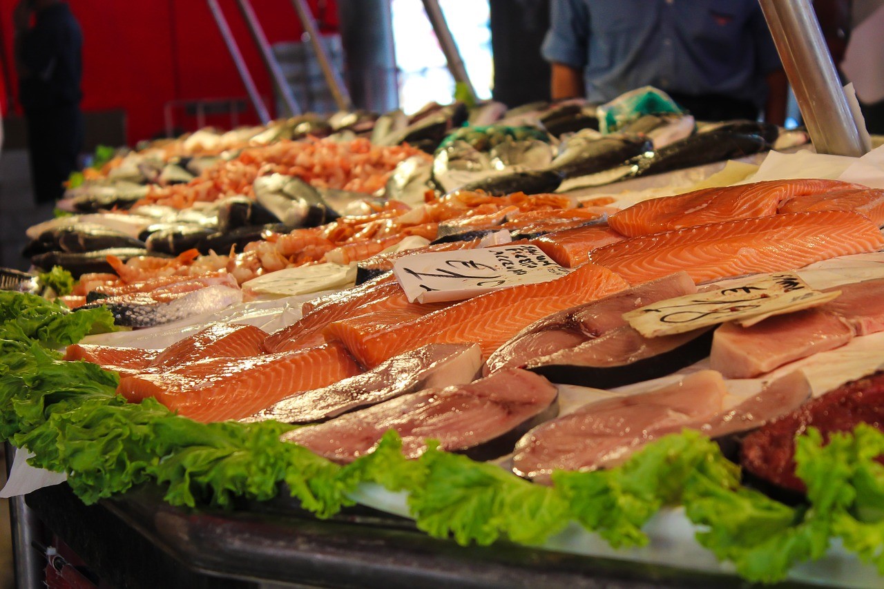 Naikkan Berat Badan Janin dengan Konsumsi Daging dan Ikan