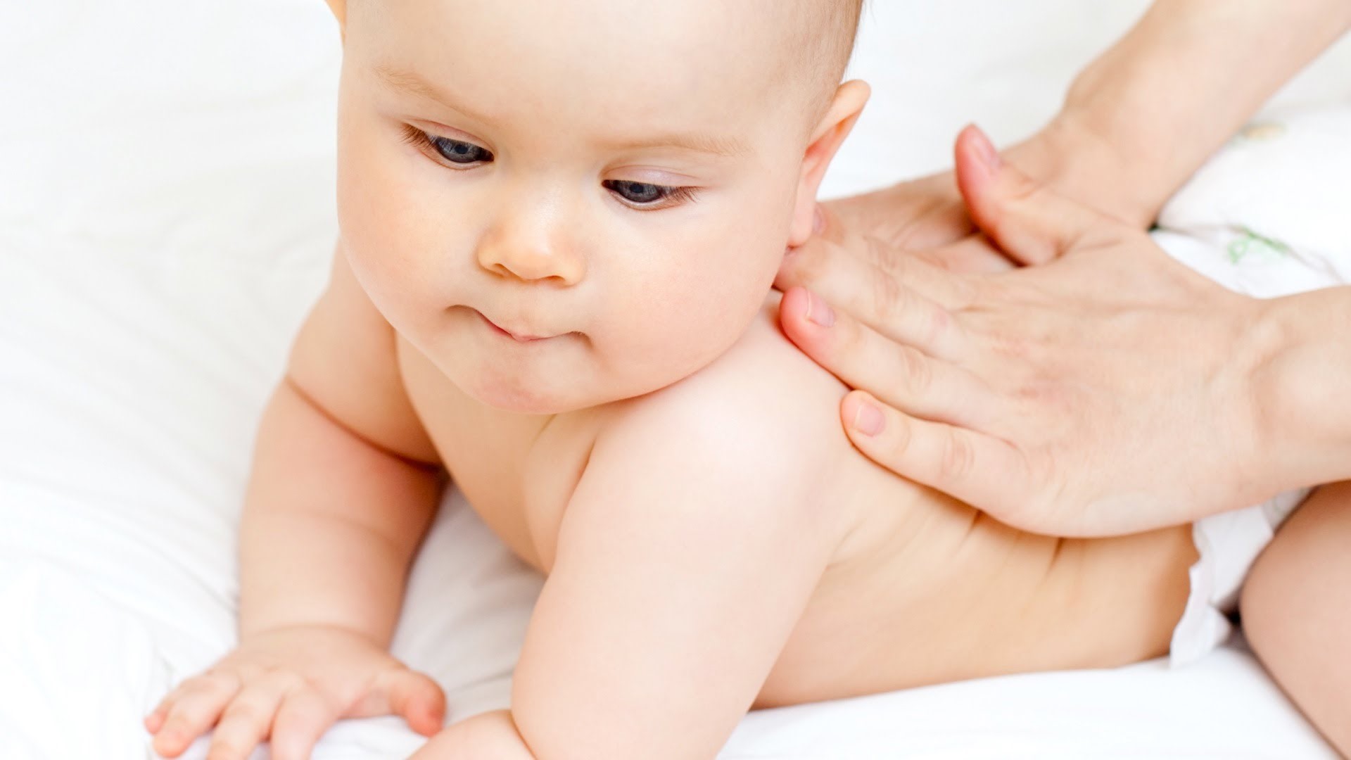 Mitos dan Kebiasaan yang Salah dalam Merawat Anak yang Masih Bayi
